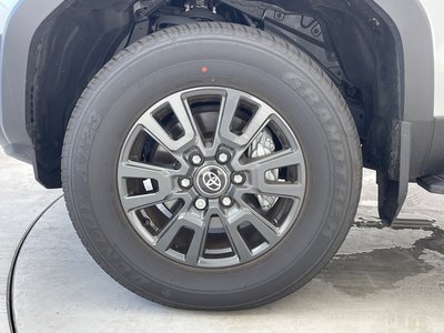 صورة 49 لـ 2025 Toyota LAND CRUISER 250