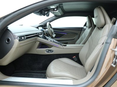 2023 Aston Martin DB12 照片 20