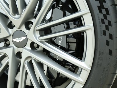 2023 Aston Martin DB12 照片 18
