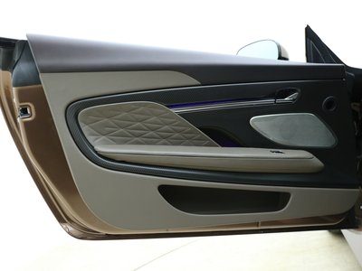 2023 Aston Martin DB12 照片 23