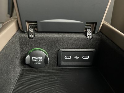 2023 Aston Martin DB12 照片 57