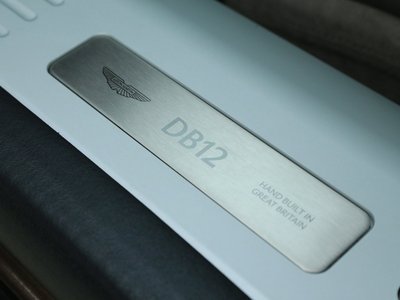 2023 Aston Martin DB12 照片 27