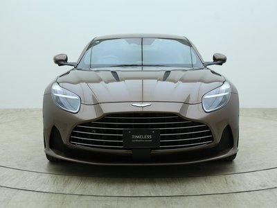 2023 Aston Martin DB12 照片 2