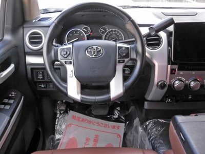 2014 Toyota TUNDRA photo 16