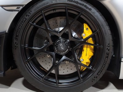 2025 Porsche 718 SPYDER photo 18