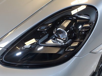 2025 Porsche 718 SPYDER photo 29