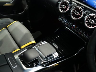 صورة 32 لـ 2019 Mercedes-BENZ A-CLASS AMG