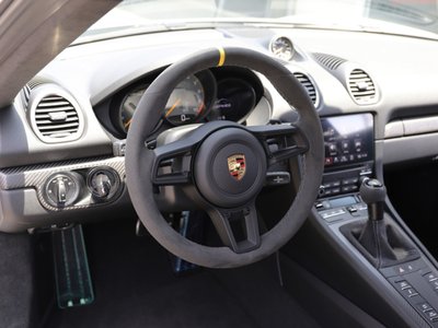 2024 Porsche 718 photo 12
