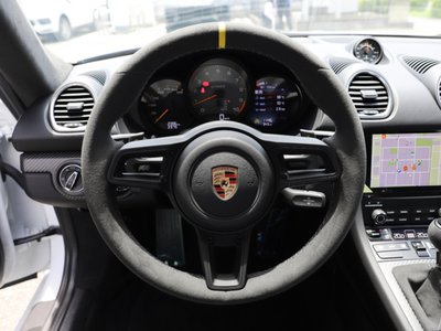 2024 Porsche 718 photo 14