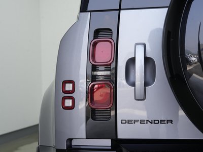2022 LAND Rover DEFENDER thumbnail 32