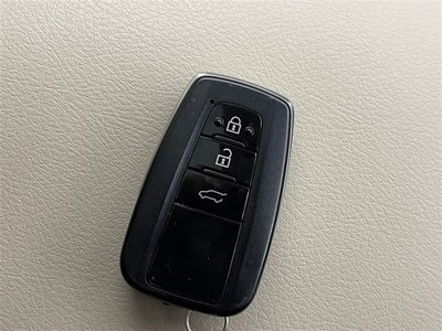 صورة 28 لـ 2022 Toyota LAND CRUISER PRADO