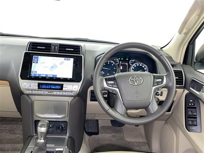 صورة 9 لـ 2022 Toyota LAND CRUISER PRADO