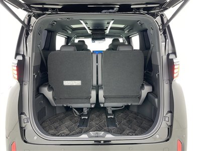 صورة 31 لـ 2024 Toyota ALPHARD