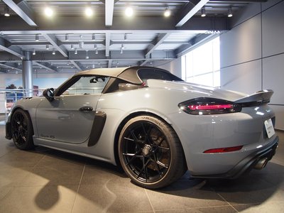 صورة مصغرة 5 لـ 2025 Porsche 718 SPYDER