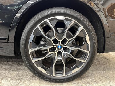 2025 BMW X7 thumbnail 61