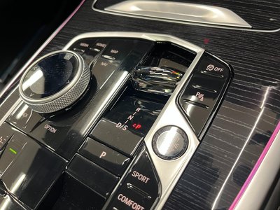 2025 BMW X7 thumbnail 37