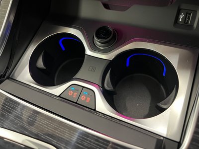 2025 BMW X7 thumbnail 32