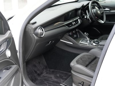 2019 ALFA Romeo STELVIO — фото 18