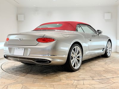 صورة 8 لـ 2019 Bentley CONTINENTAL