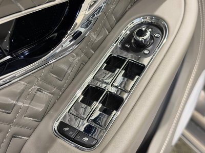 صورة 16 لـ 2019 Bentley CONTINENTAL