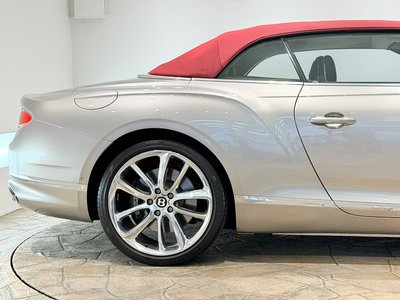 صورة 58 لـ 2019 Bentley CONTINENTAL