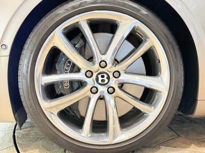 صورة 77 لـ 2019 Bentley CONTINENTAL