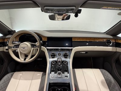 صورة 21 لـ 2019 Bentley CONTINENTAL