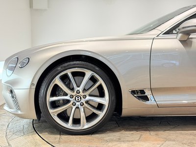 صورة 61 لـ 2019 Bentley CONTINENTAL