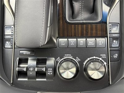2016 Lexus LX 照片 15