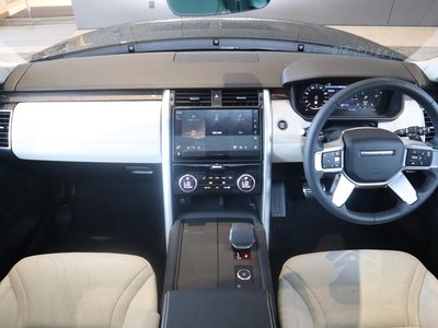 2025 LAND Rover DISCOVERY — фото 4