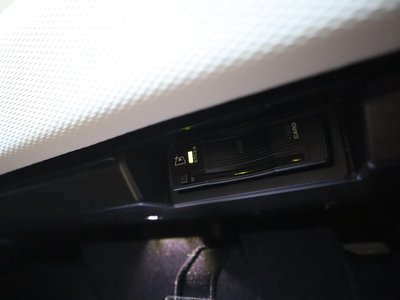 2025 LAND Rover DISCOVERY thumbnail 42