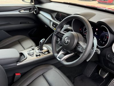 صورة 14 لـ 2025 ALFA Romeo STELVIO