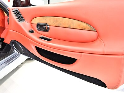 صورة 19 لـ 2001 Aston Martin DB7