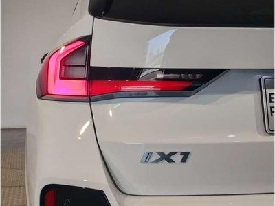 2025 BMW IX1 — миниатюра 3