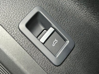 2025 AUDI SQ5 SPORTBACK thumbnail 40