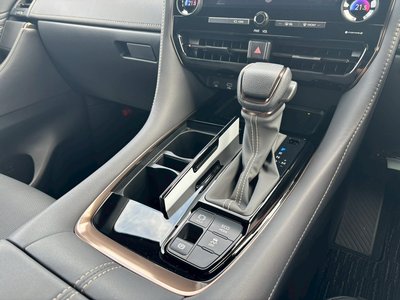 صورة 36 لـ 2026 Toyota ALPHARD