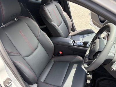 2025 Lexus LBX 照片 20