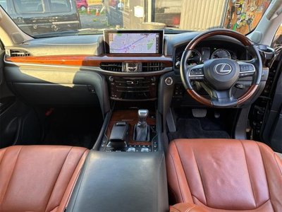 2015 Lexus LX — фото 14