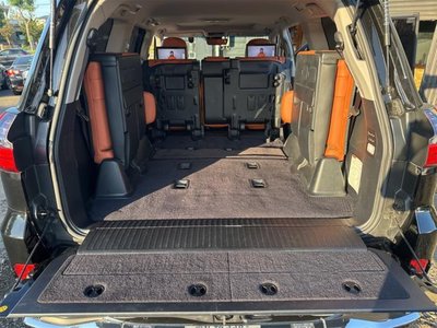 2015 Lexus LX — фото 16