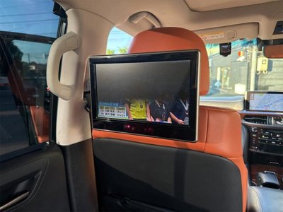 2015 Lexus LX — фото 35