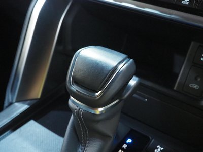 صورة 52 لـ 2025 Toyota LAND CRUISER 300