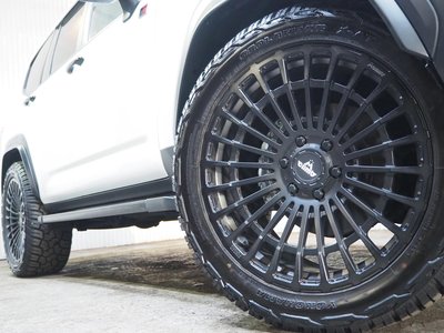 صورة 8 لـ 2025 Toyota LAND CRUISER 300