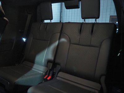 صورة 34 لـ 2025 Toyota LAND CRUISER 300