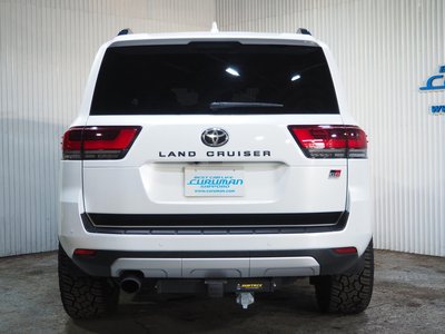 صورة 15 لـ 2025 Toyota LAND CRUISER 300