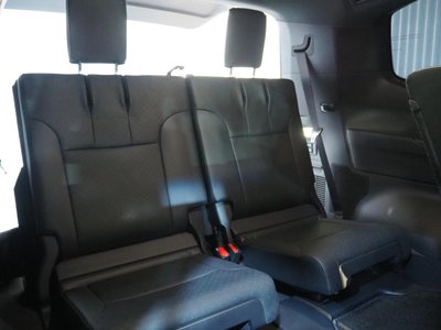 صورة 33 لـ 2025 Toyota LAND CRUISER 300