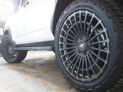 صورة 17 لـ 2025 Toyota LAND CRUISER 300