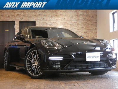 2018 Porsche PANAMERA photo 1