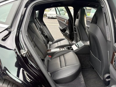 2018 Porsche PANAMERA thumbnail 35