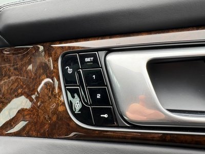 2018 Porsche PANAMERA thumbnail 50