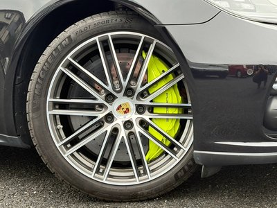 2018 Porsche PANAMERA photo 7